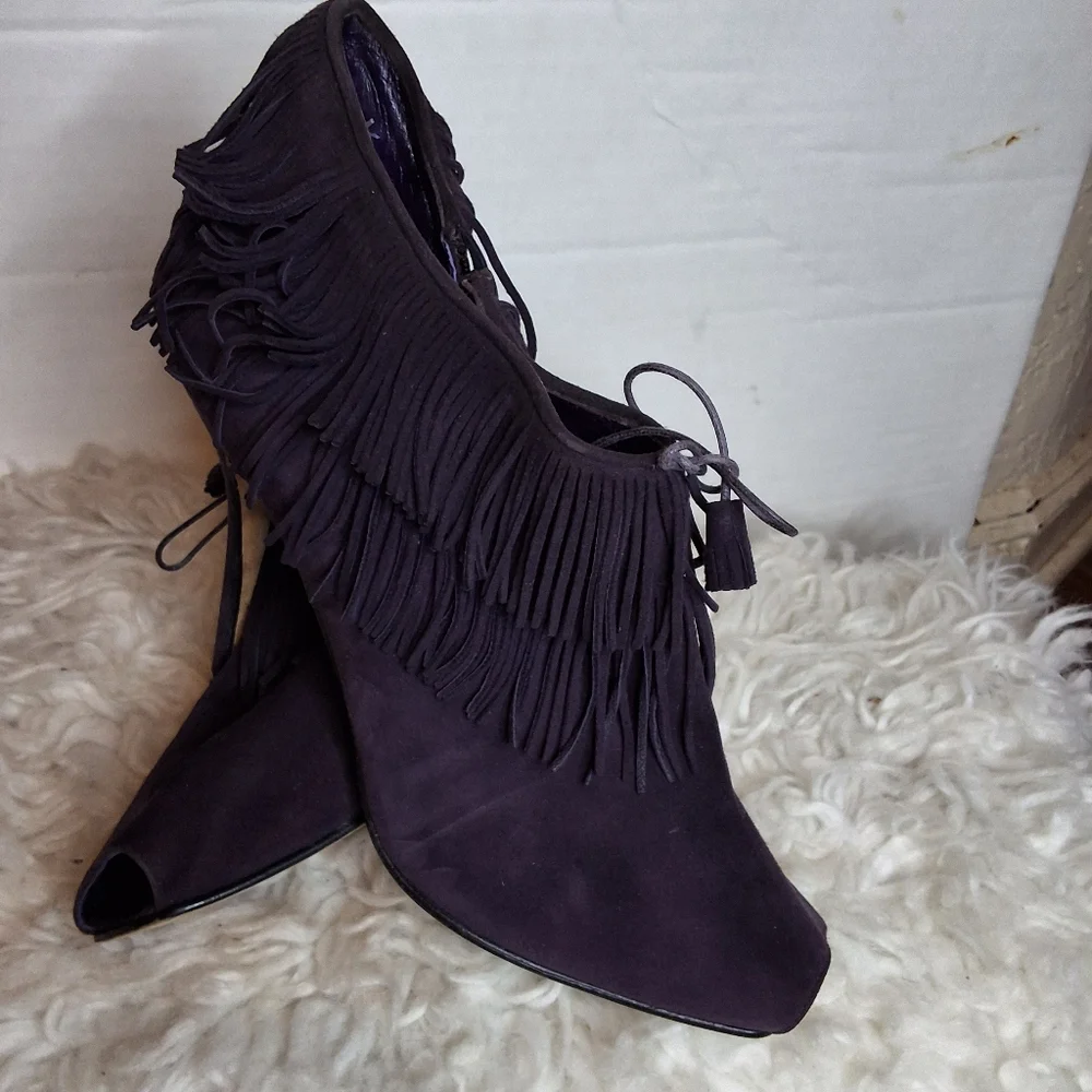 Manolo Blahnik Purple Suede Fringe Peep Toe Booties Tassel Stiletto Heels 40.5 - Picture 11 of 16